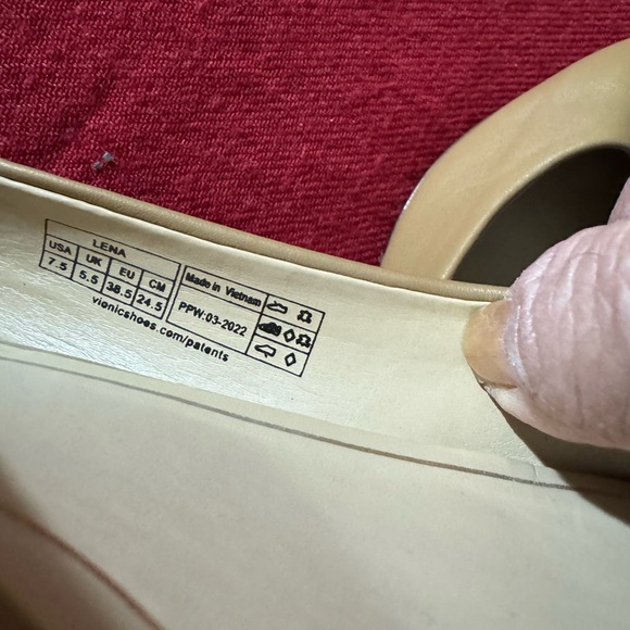 Vionic flats - Picture 7 of 8